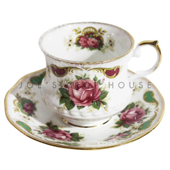Tasse à thé et soucoupe à fleurs Glenda